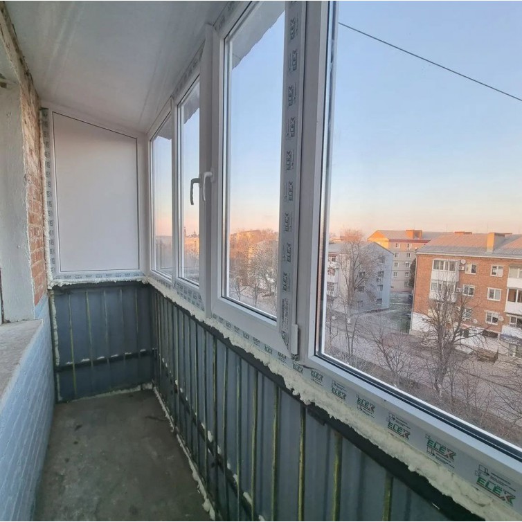 П образный балкон VIKNANOVI WR400 750х3000х1500 AXOR K-3 белый (4-16-4 || 4 шт)