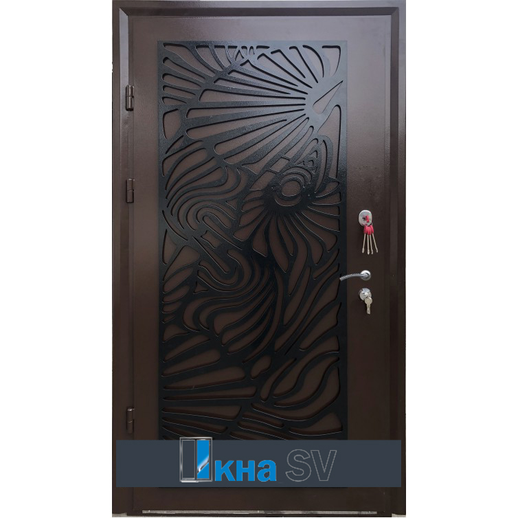 Входная дверь ЭЛИТ+ металл коричневый декорированный пластиной/ МДФ Vinorit орех тёмный без фрезеровки